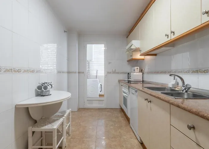 Apartment Albamar 6 Personas Con Parking Cerca De La Playa