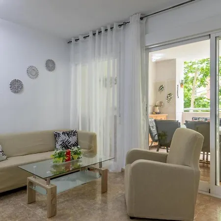 Albamar 6 Personas Con Parking Cerca De La Playa Apartment