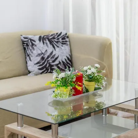 Apartment Albamar 6 Personas Con Parking Cerca De La Playa *